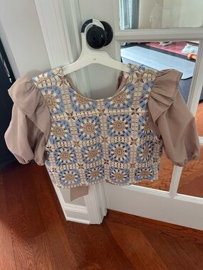 Crochet Front Puff-Sleeve Women’s Top in Beige and Light Blue